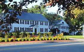 Publick House Historic Inn And Country Motor Lodge